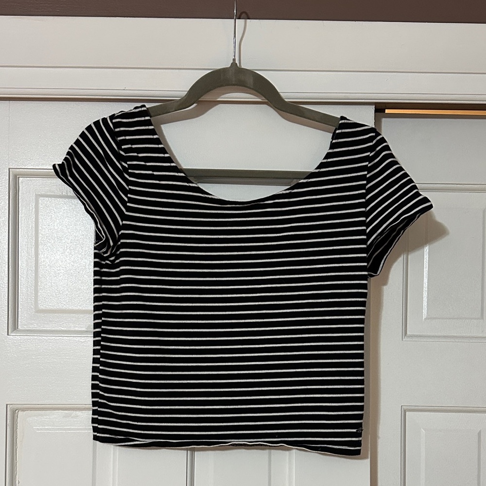 American Eagle Outfitters Striped Black and White Crop Top